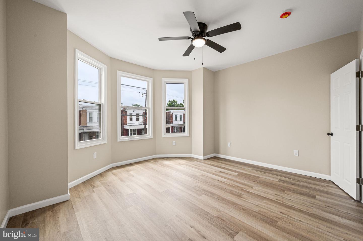 301 W Ruscomb St Property Photo 15