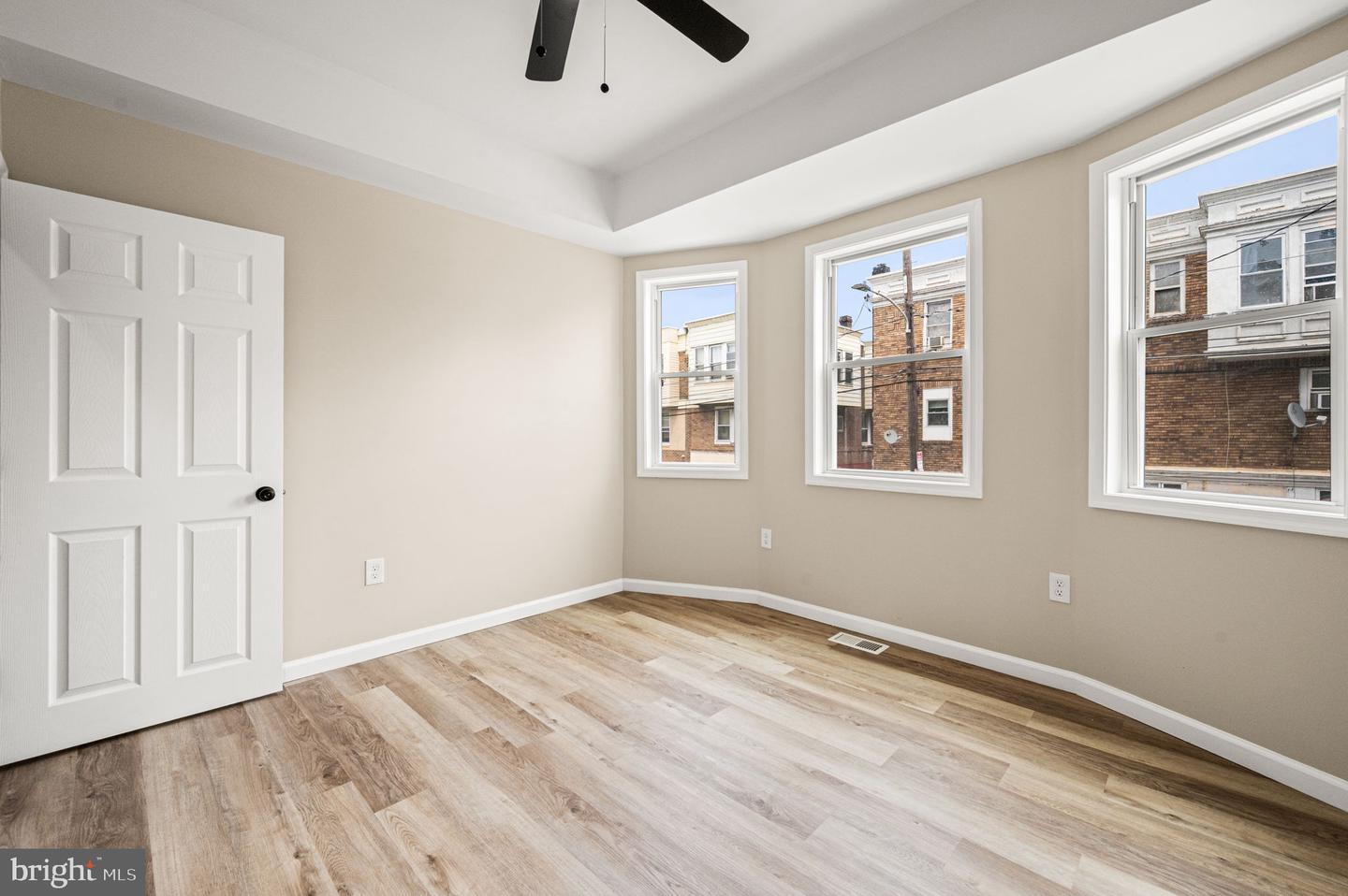 301 W Ruscomb St Property Photo 17