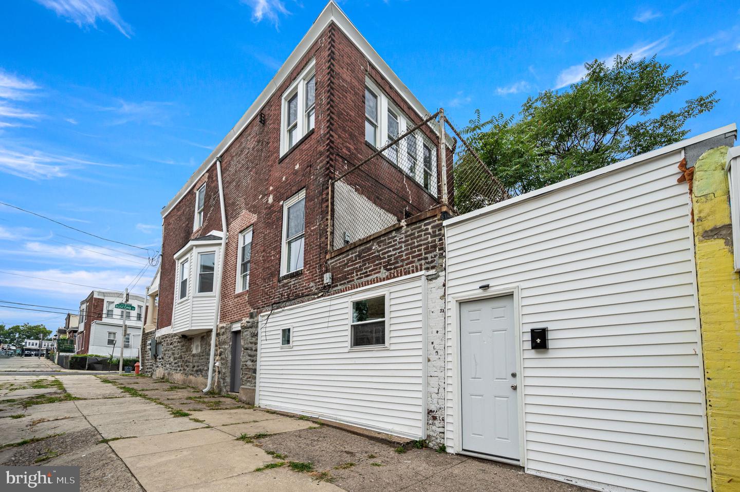 301 W Ruscomb St Property Photo 34