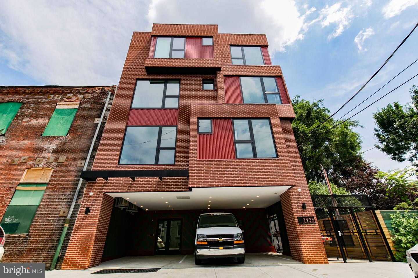 1935 E Hazzard St #301 Property Photo 17