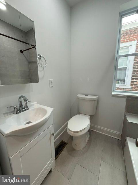 2322 N Lambert St Property Photo 11