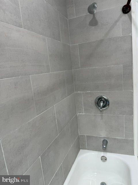 2322 N Lambert St Property Photo 12