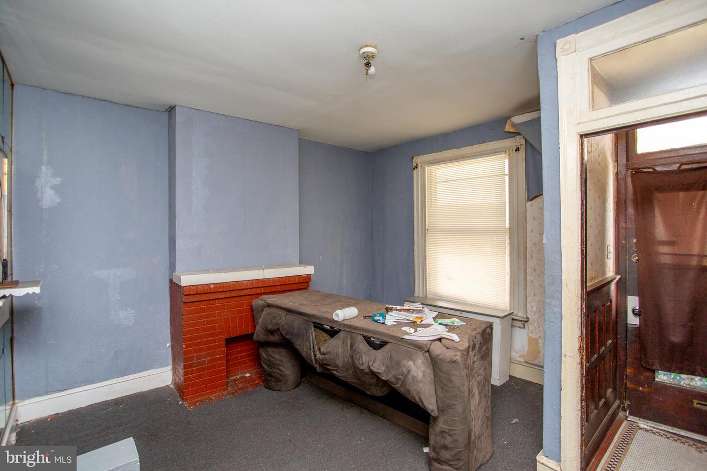 814 E Woodlawn St Property Photo 12