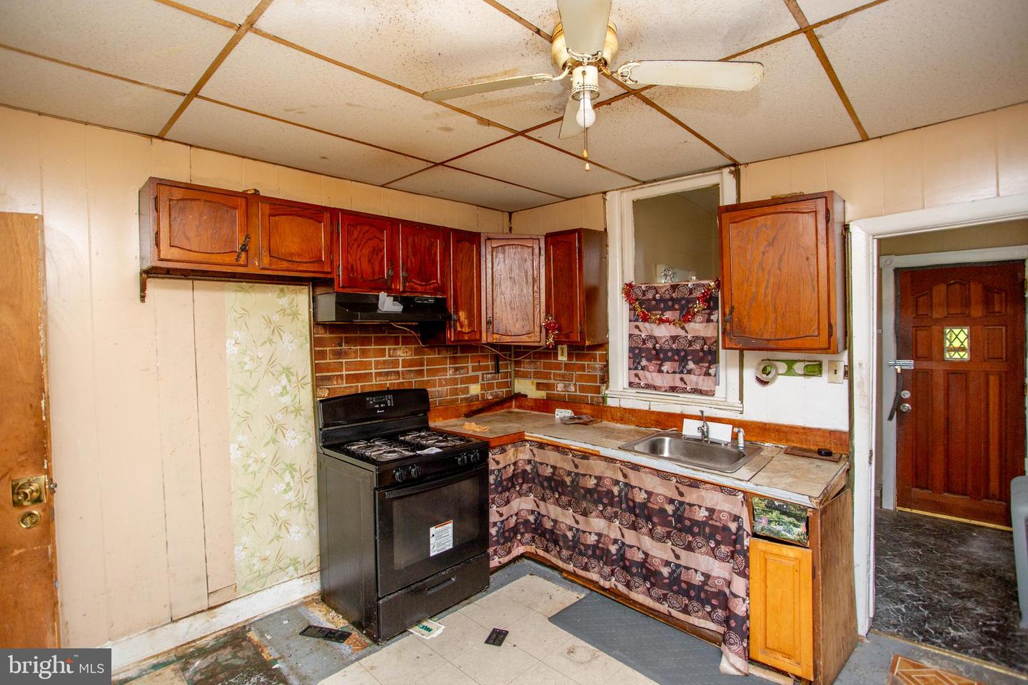 814 E Woodlawn St Property Photo 25