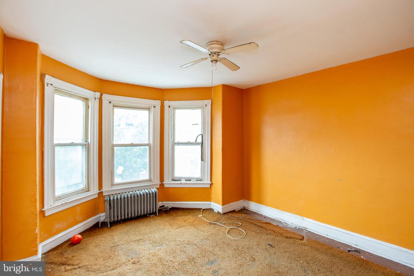 814 E Woodlawn St Property Photo 37