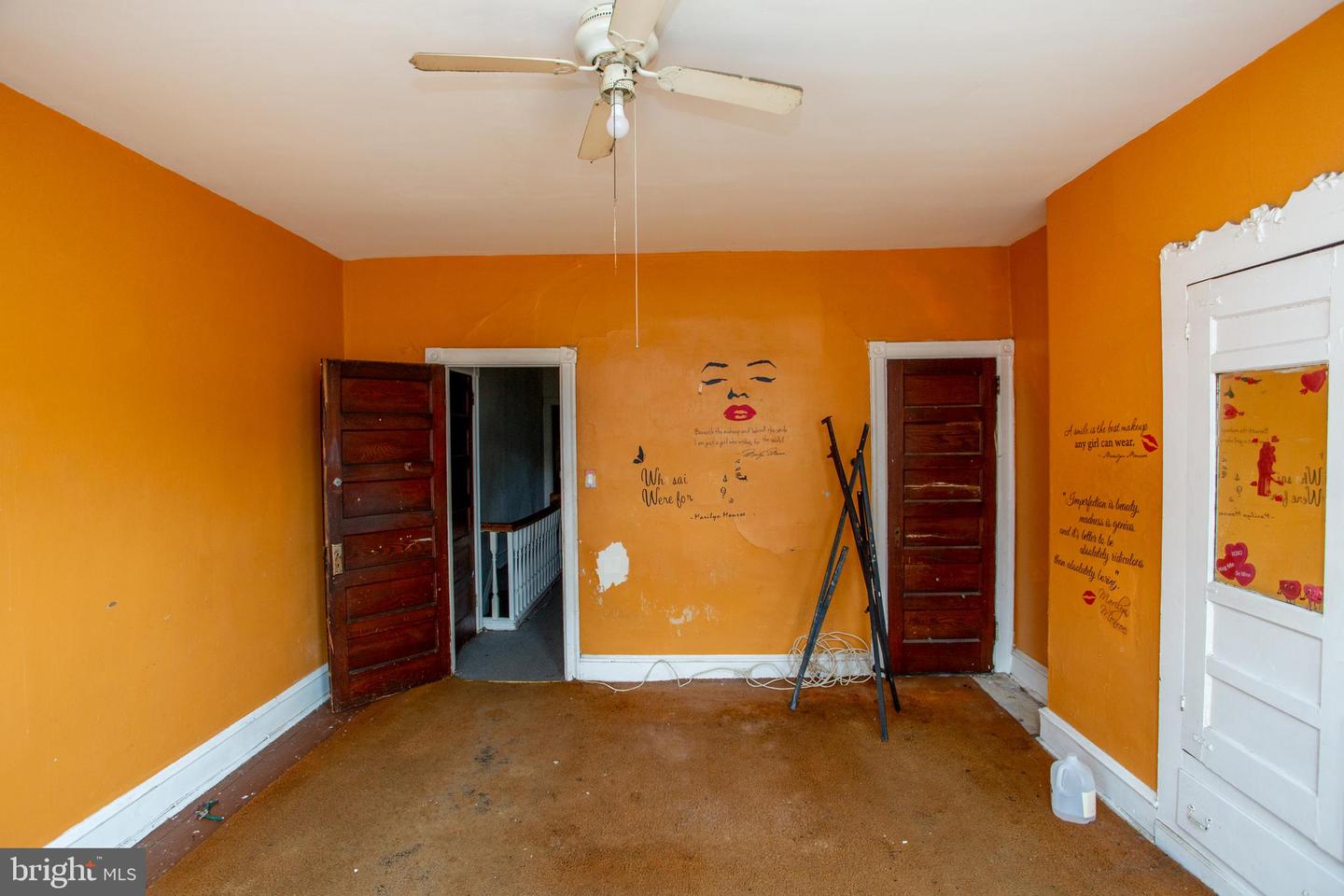 814 E Woodlawn St Property Photo 39