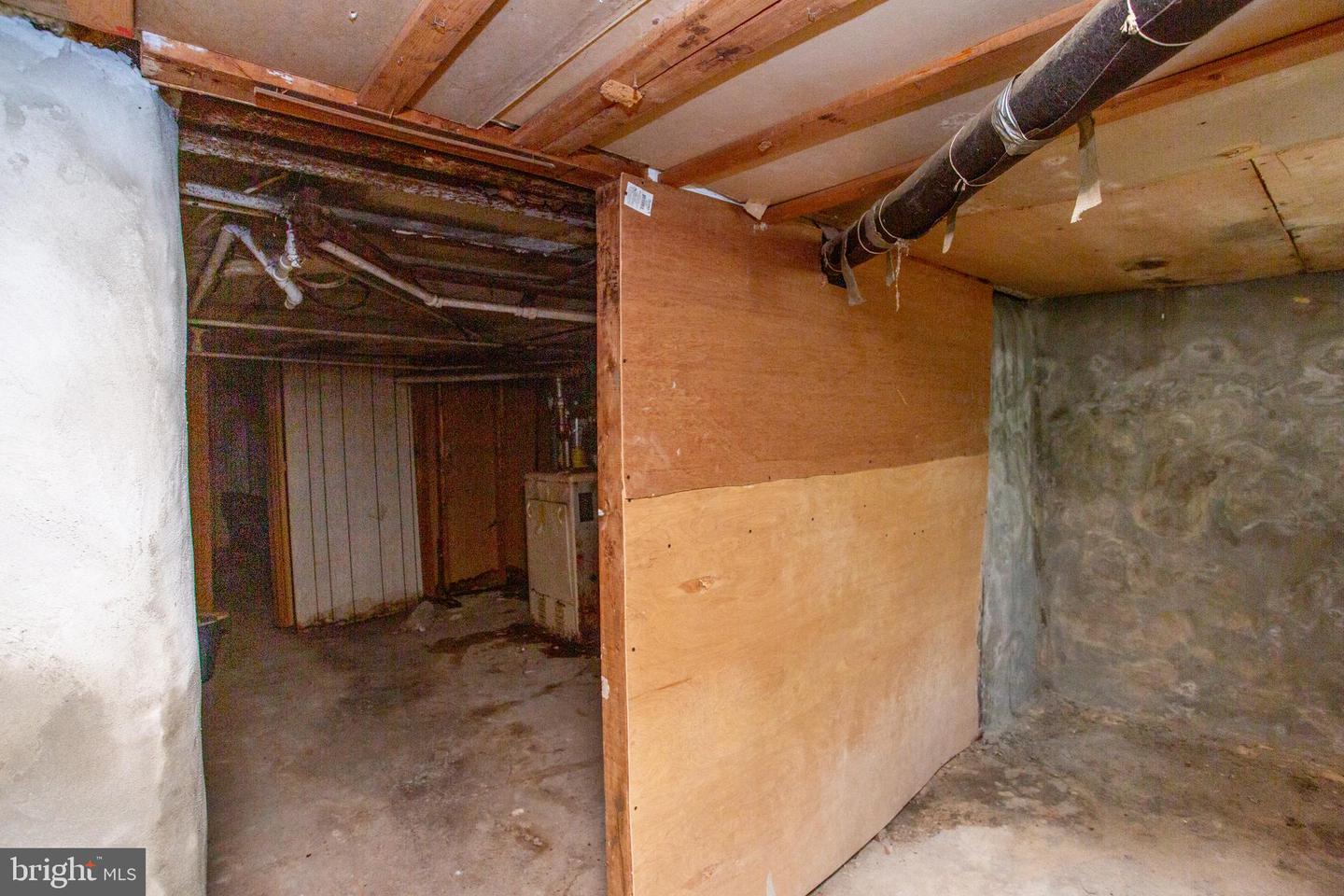 814 E Woodlawn St Property Photo 60