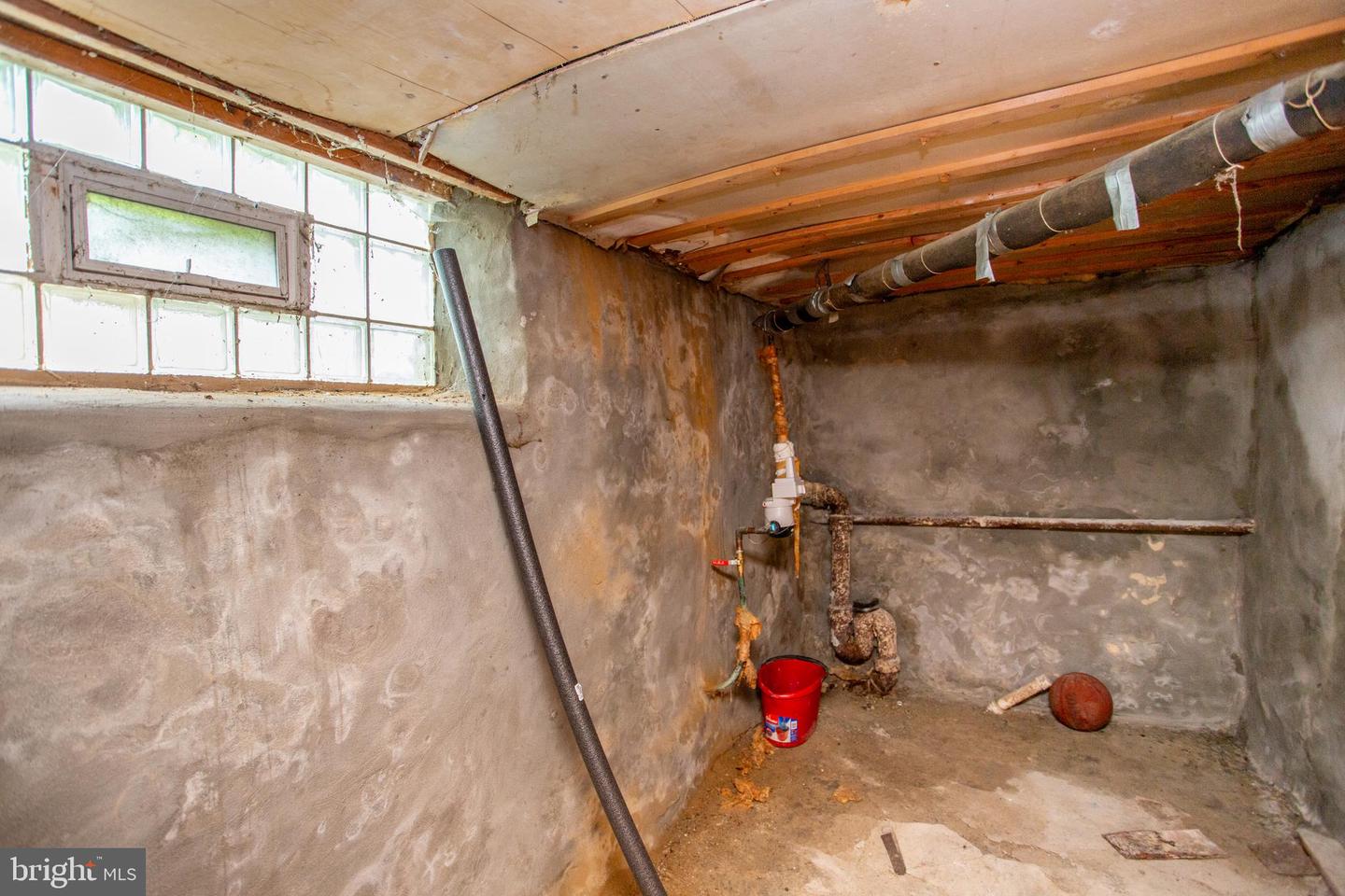 814 E Woodlawn St Property Photo 61