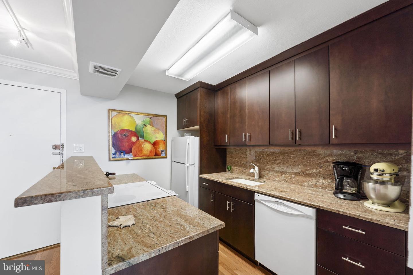 1901 John F Kennedy Blvd #1903 Property Photo 15