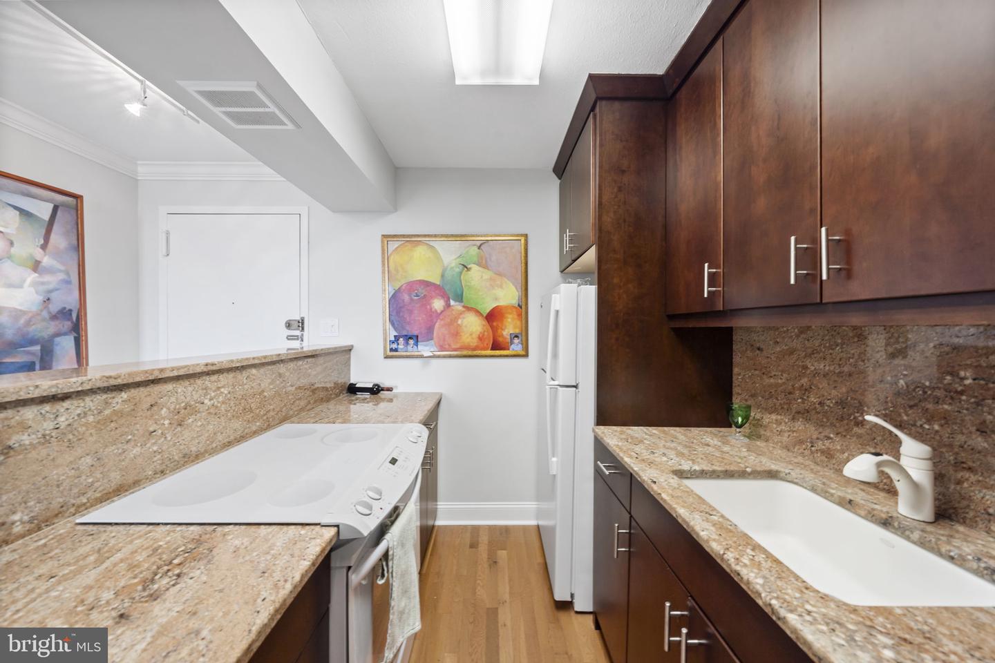 1901 John F Kennedy Blvd #1903 Property Photo 16
