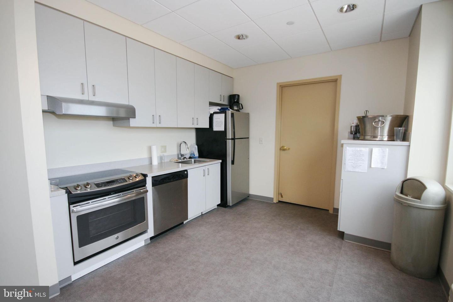 1901 John F Kennedy Blvd #1903 Property Photo 48