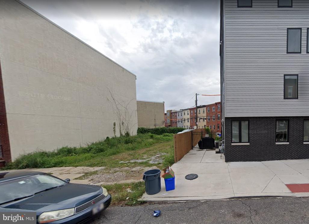 1640 Francis St Property Photo 2