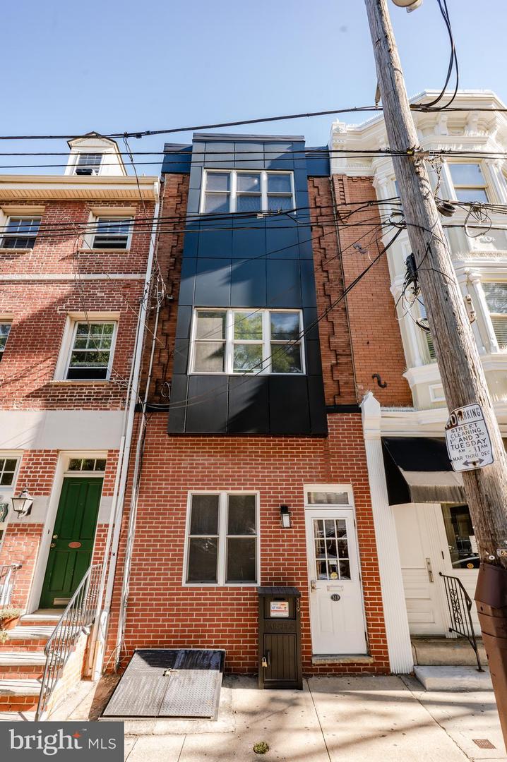 319 Bainbridge St Property Photo 7