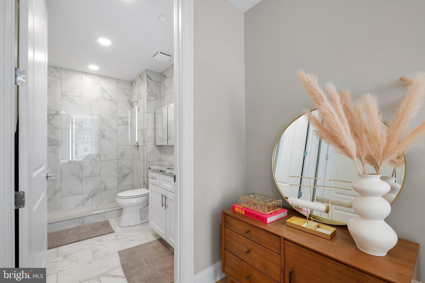 1601-3 Cherry St #623 Property Photo 13