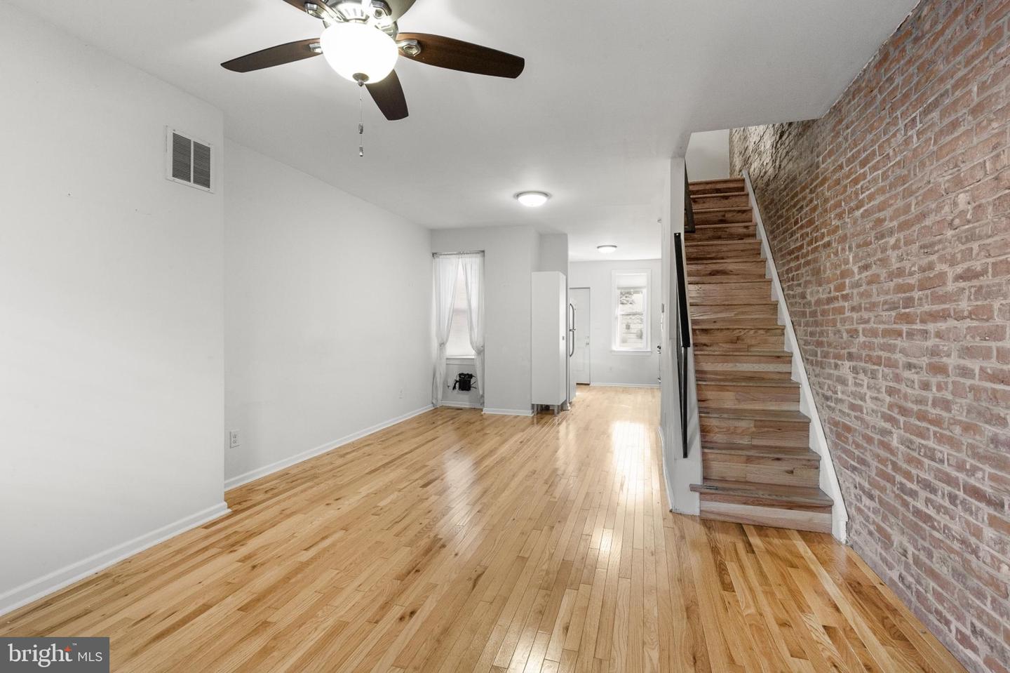 1517 S Lecount St Property Photo 3