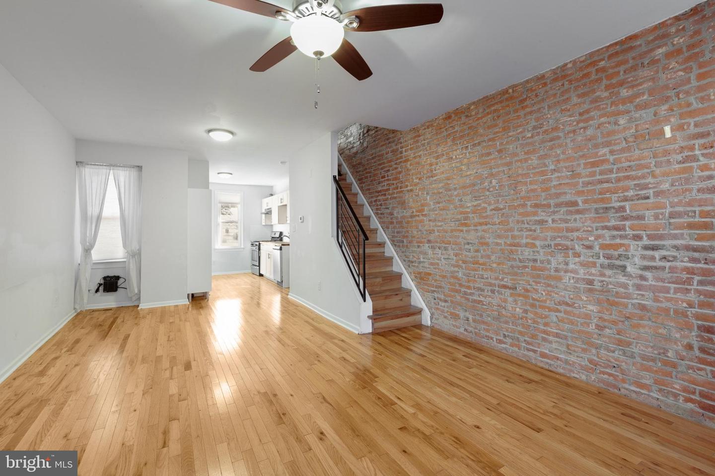 1517 S Lecount St Property Photo 4