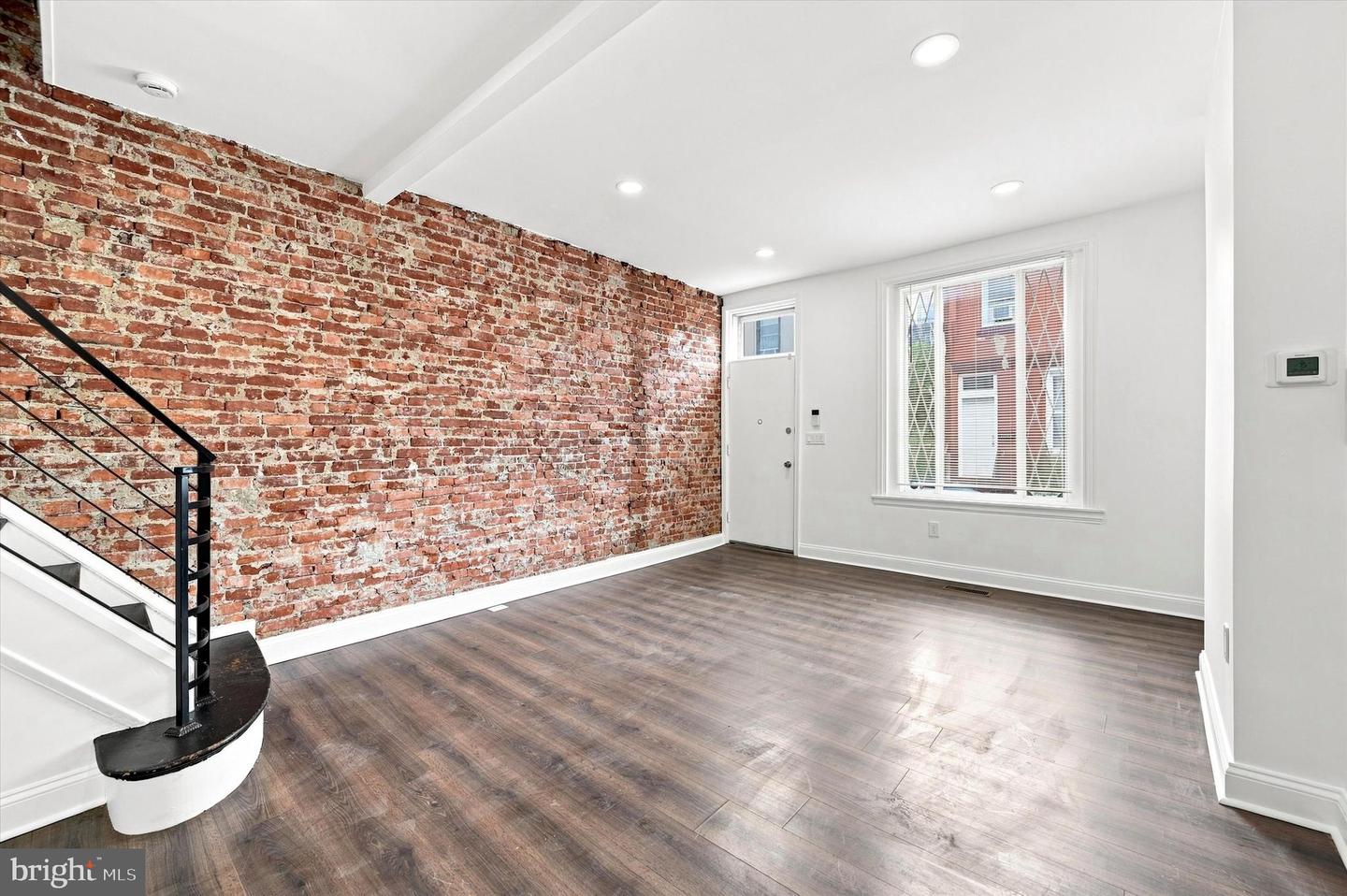 1771 N Dover St Property Photo 2