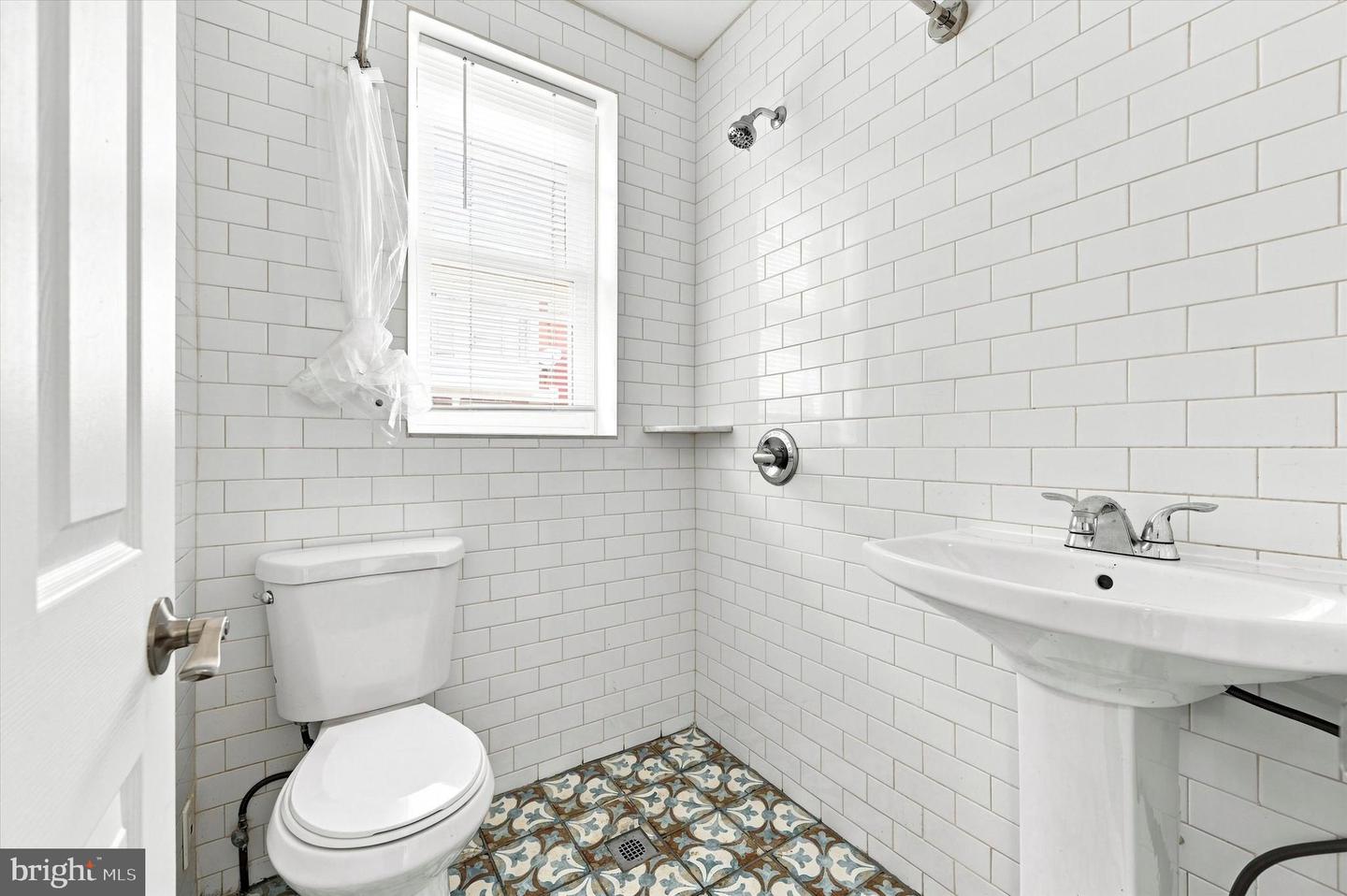 1771 N Dover St Property Photo 7
