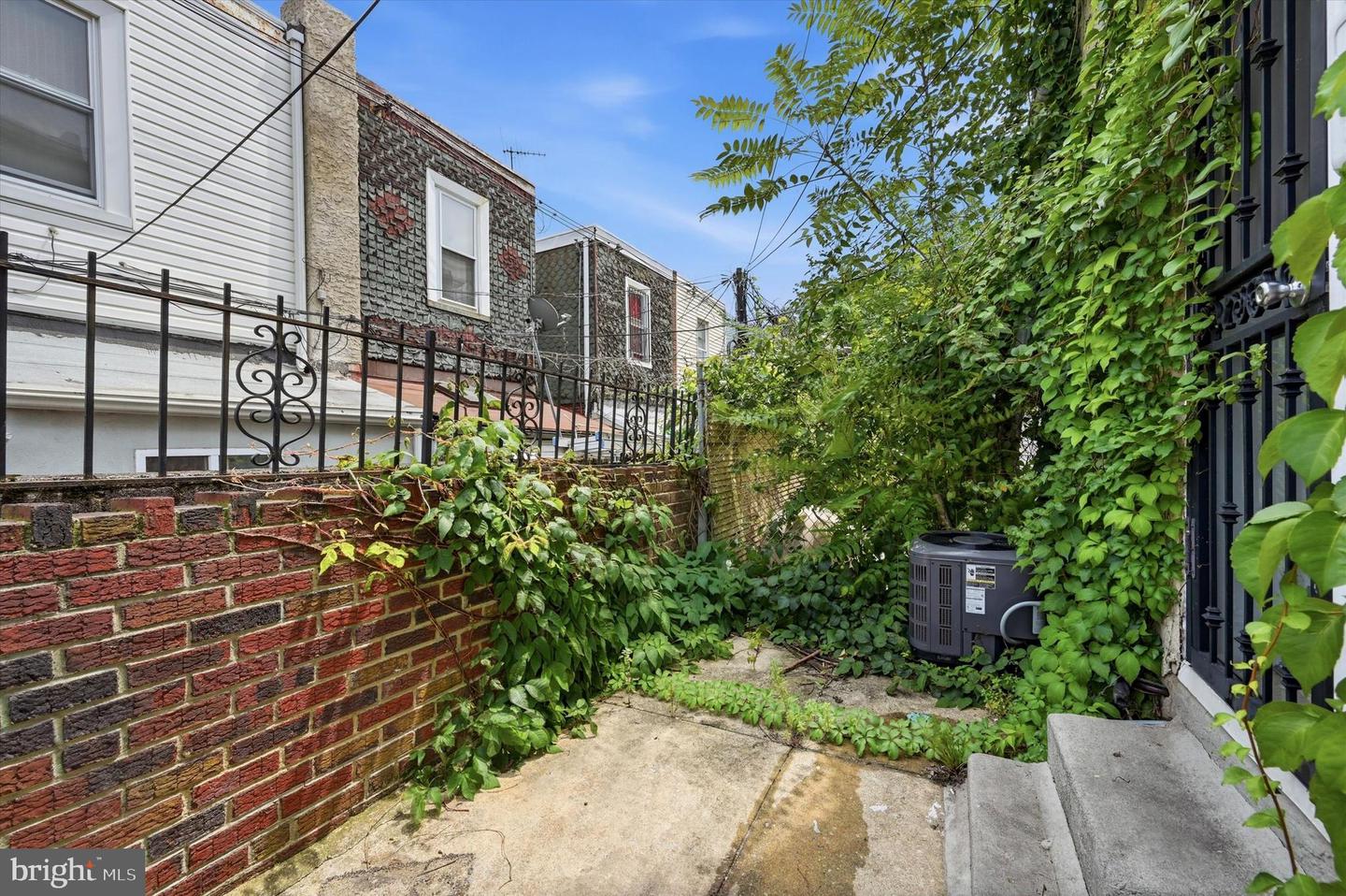 1771 N Dover St Property Photo 14