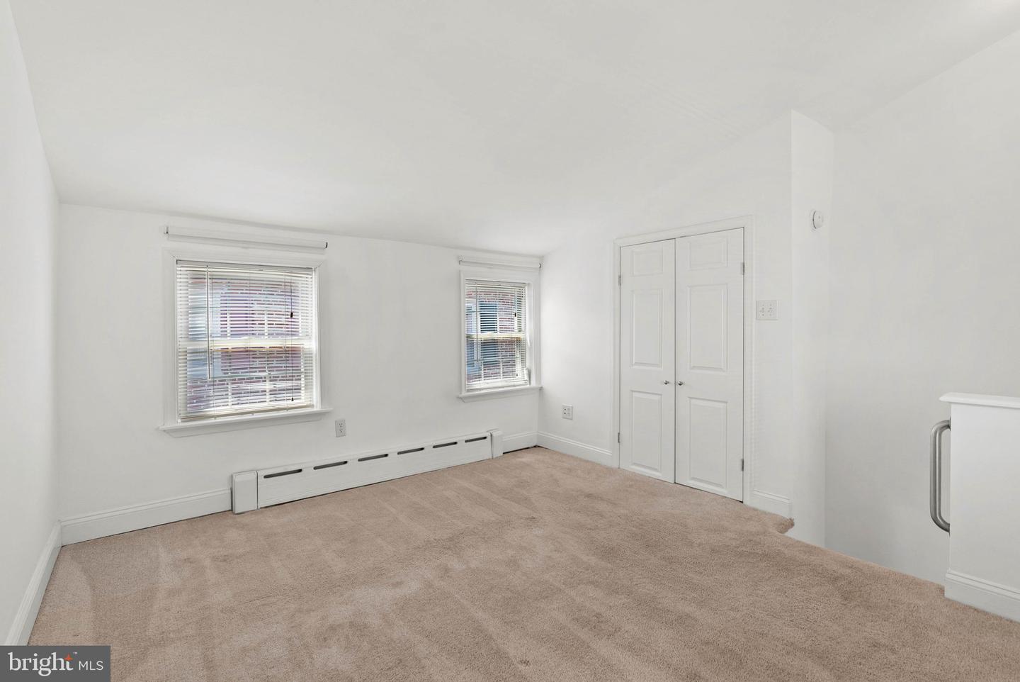 525-r Fitzwater St #3 Property Photo 14