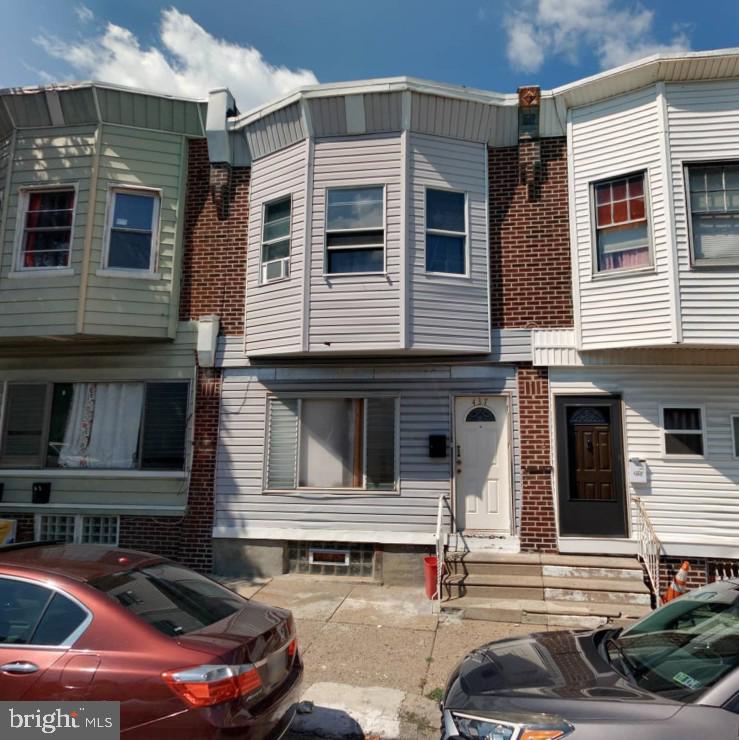 437 W Annsbury St Property Photo 1