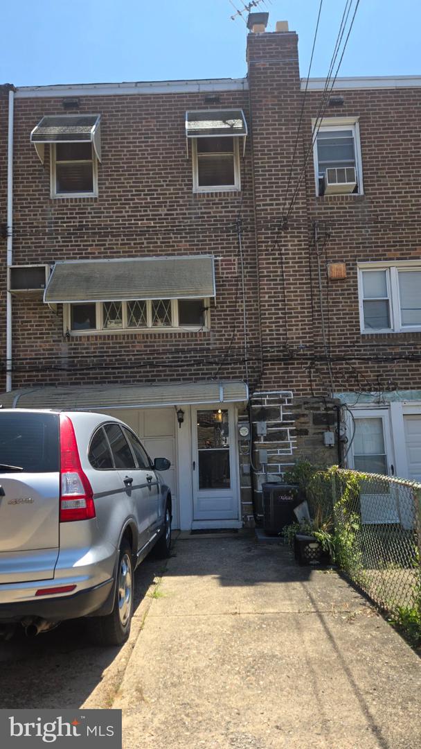 7728 Torresdale Ave Property Photo 8