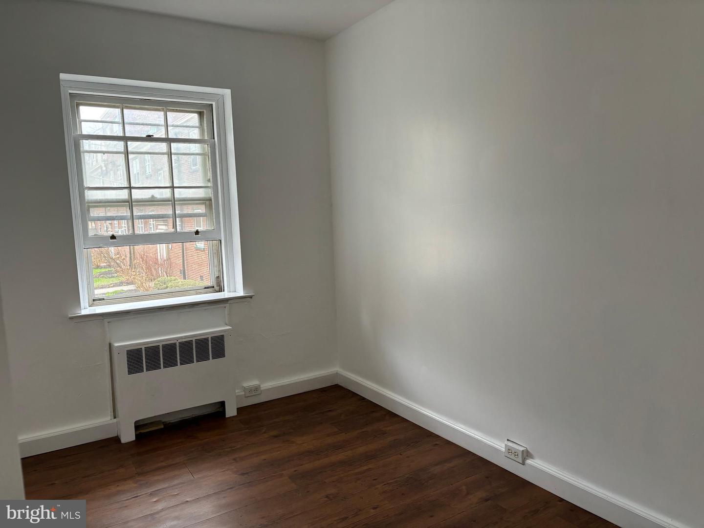 676 Perth Pl ##b Property Photo 9