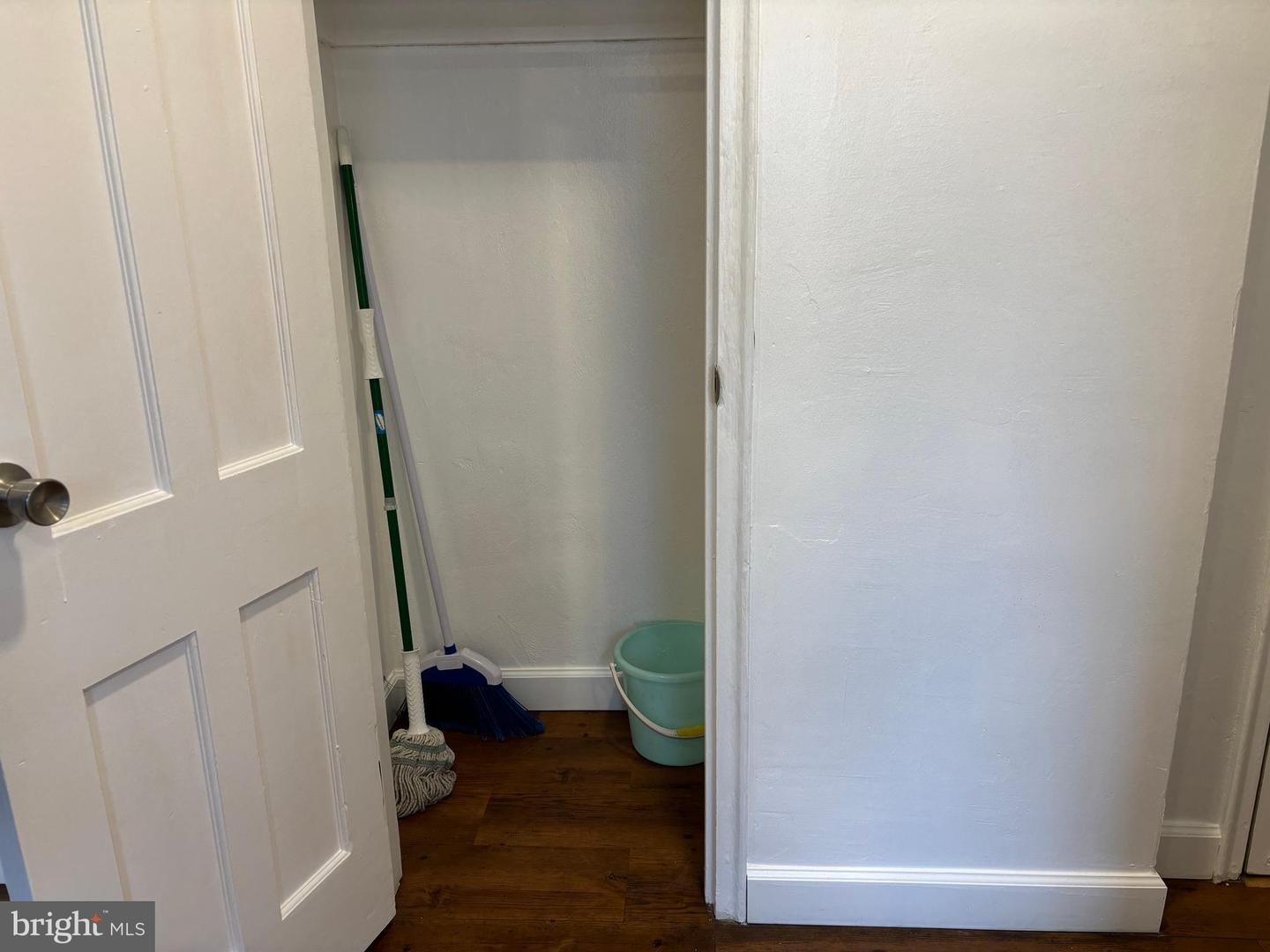 676 Perth Pl ##b Property Photo 11