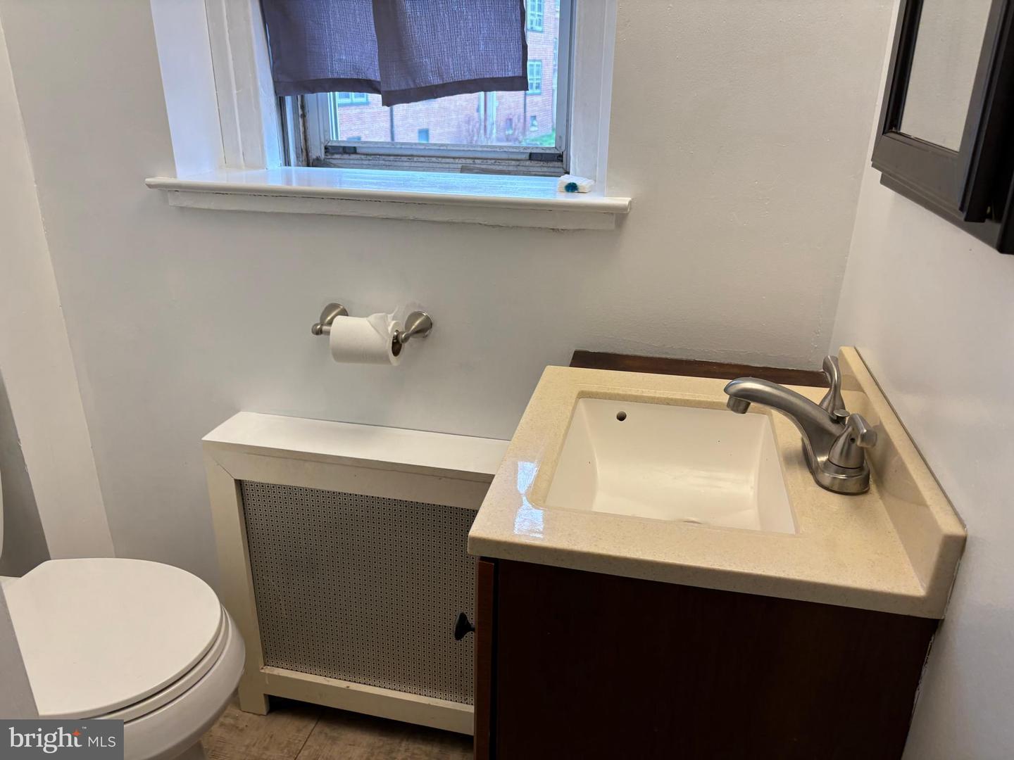 676 Perth Pl ##b Property Photo 13