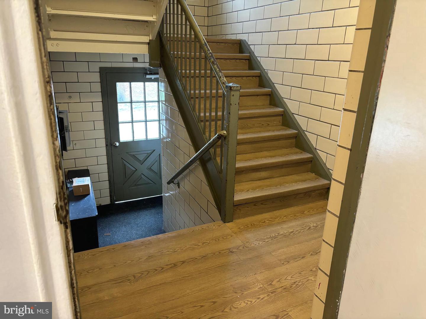 676 Perth Pl ##b Property Photo 21
