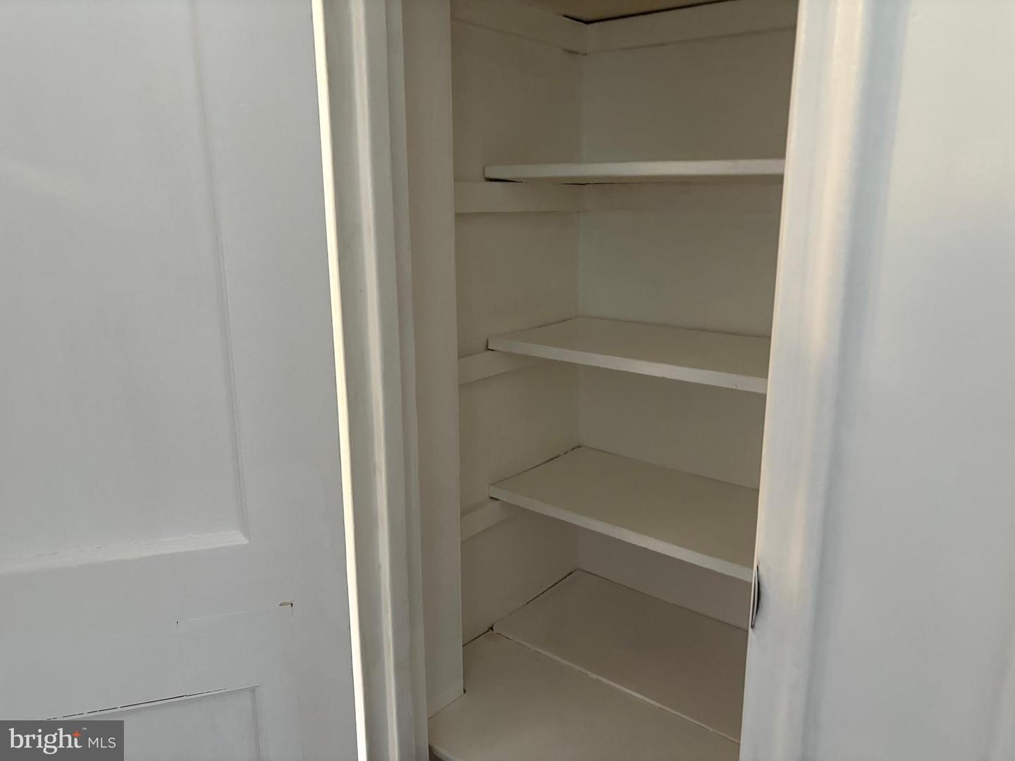 676 Perth Pl ##b Property Photo 31