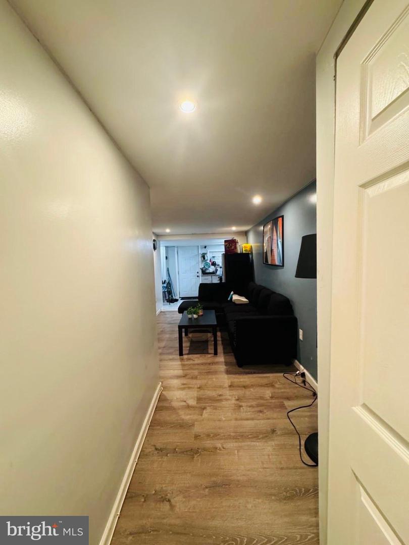 1161 Overington St Property Photo 31