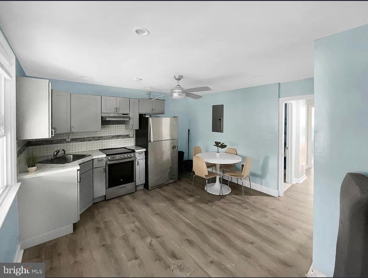 1161 Overington St Property Photo 34