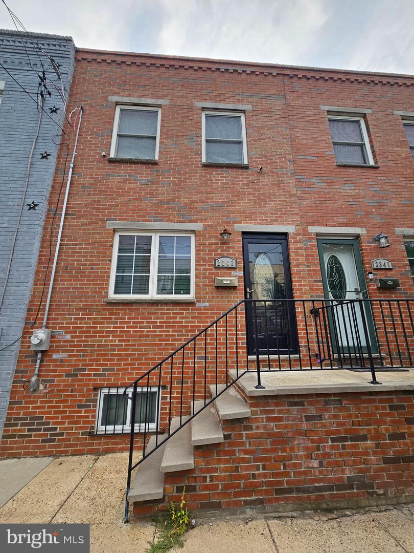 2343 MOORE ST Property Photo 1