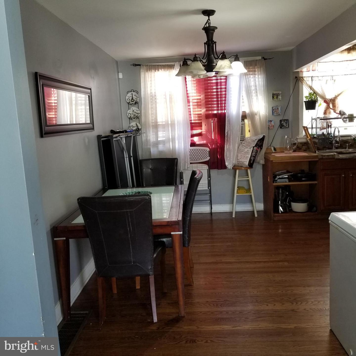 4726 Meridian St Property Photo 4