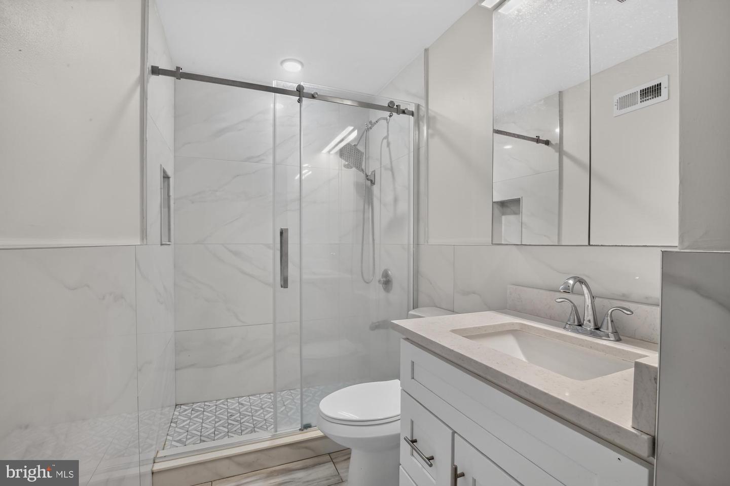 519 N 11th St #a Property Photo 8