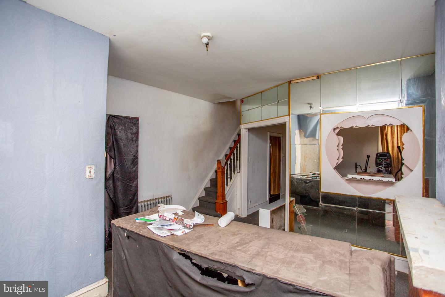 814 E Woodlawn St Property Photo 17