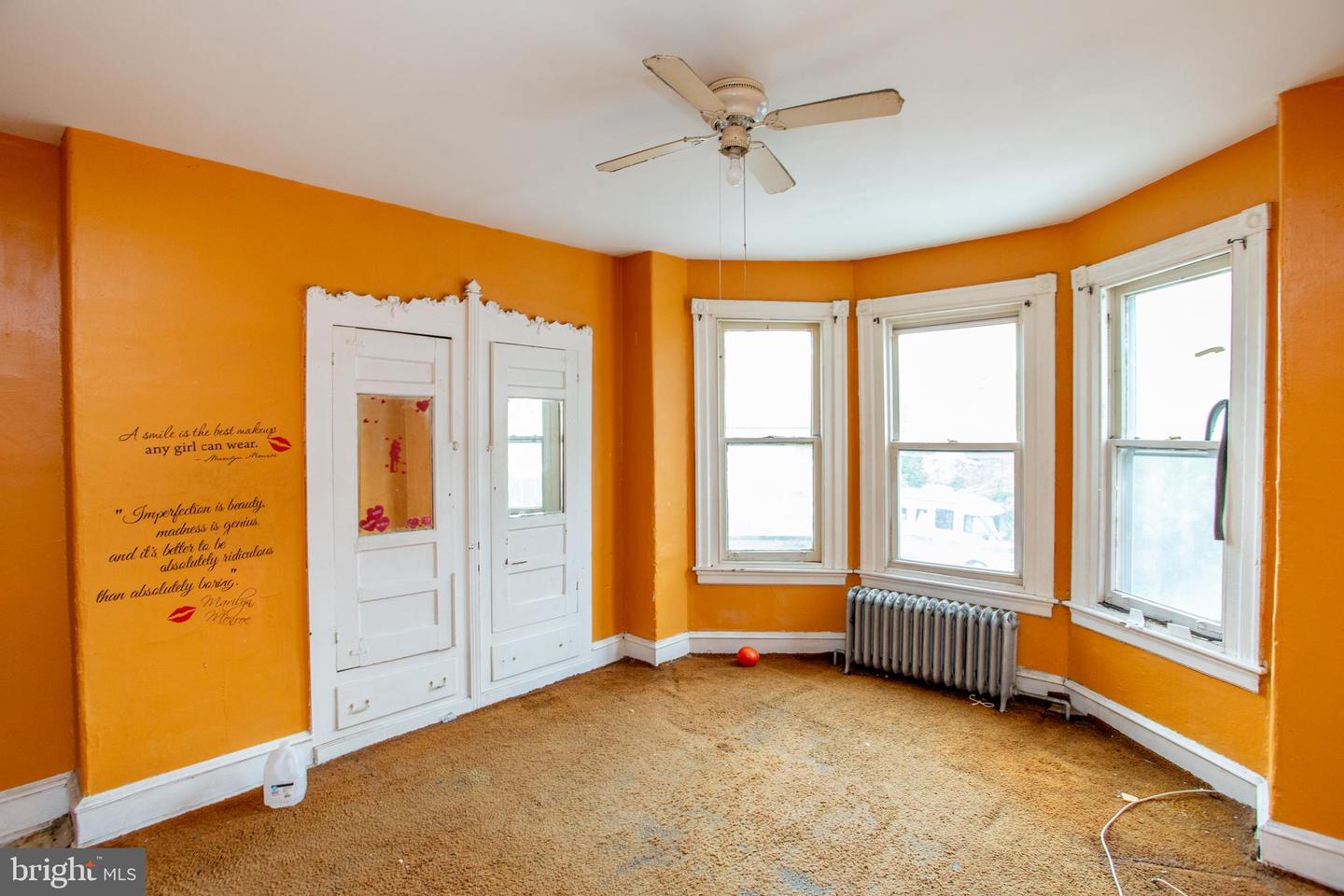 814 E Woodlawn St Property Photo 35