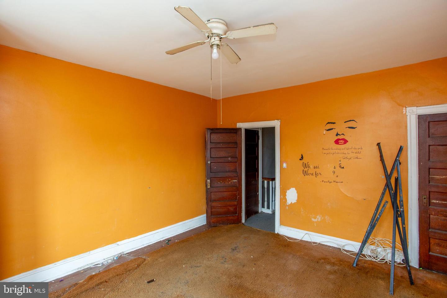 814 E Woodlawn St Property Photo 38
