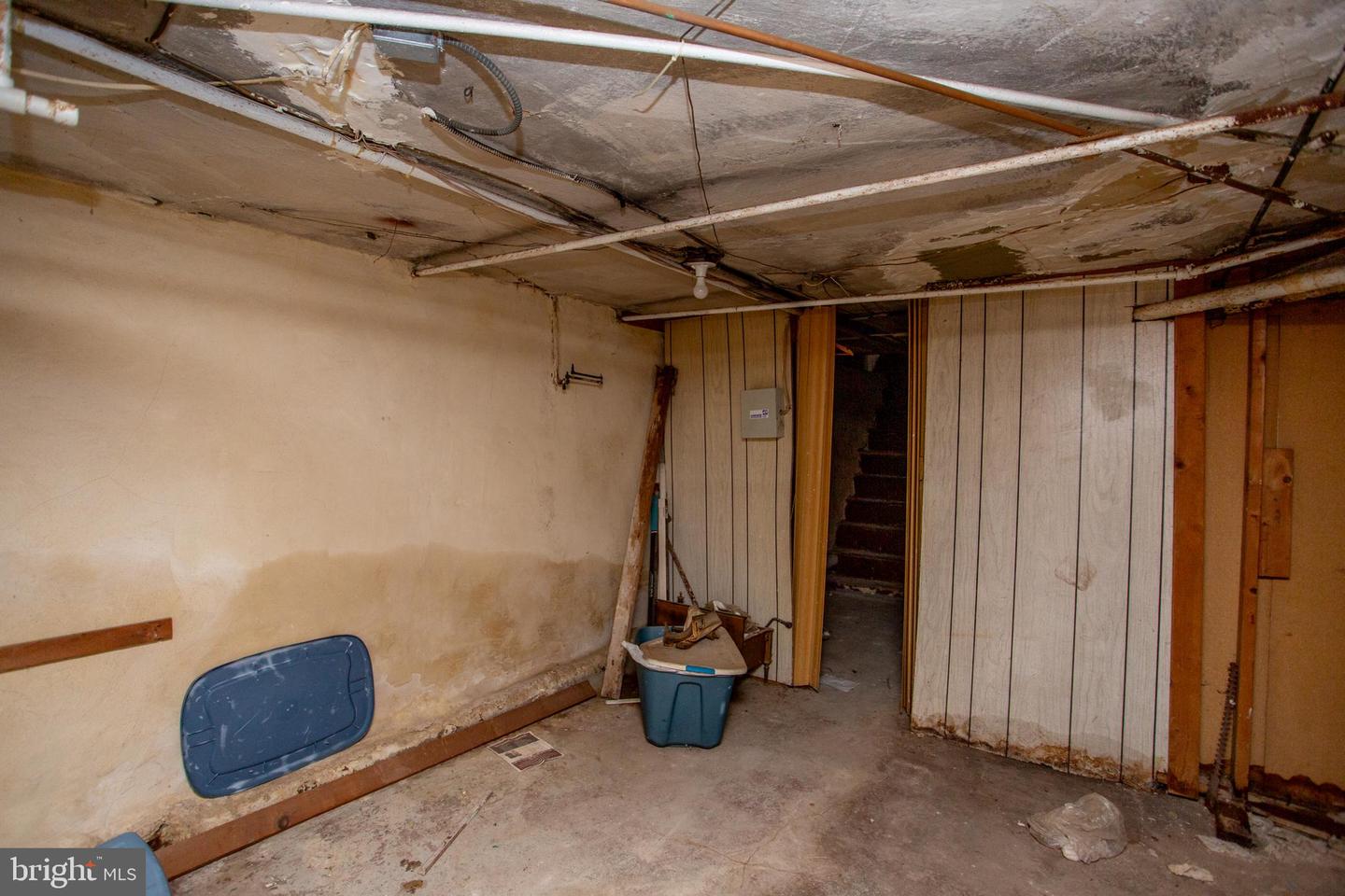 814 E Woodlawn St Property Photo 58