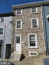 156 GRAPE ST Property Photo 1