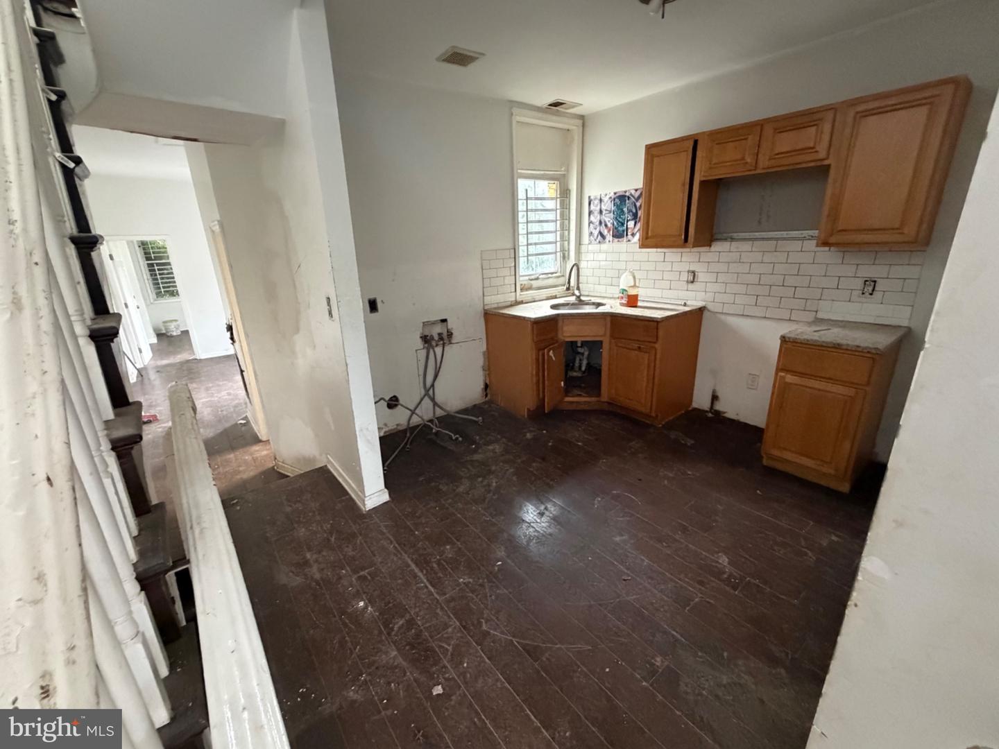 1622 W Susquehanna Ave Property Photo 11