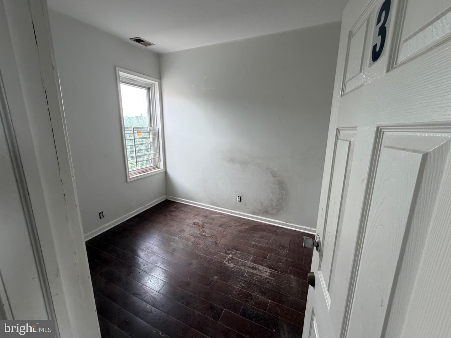 1622 W Susquehanna Ave Property Photo 15