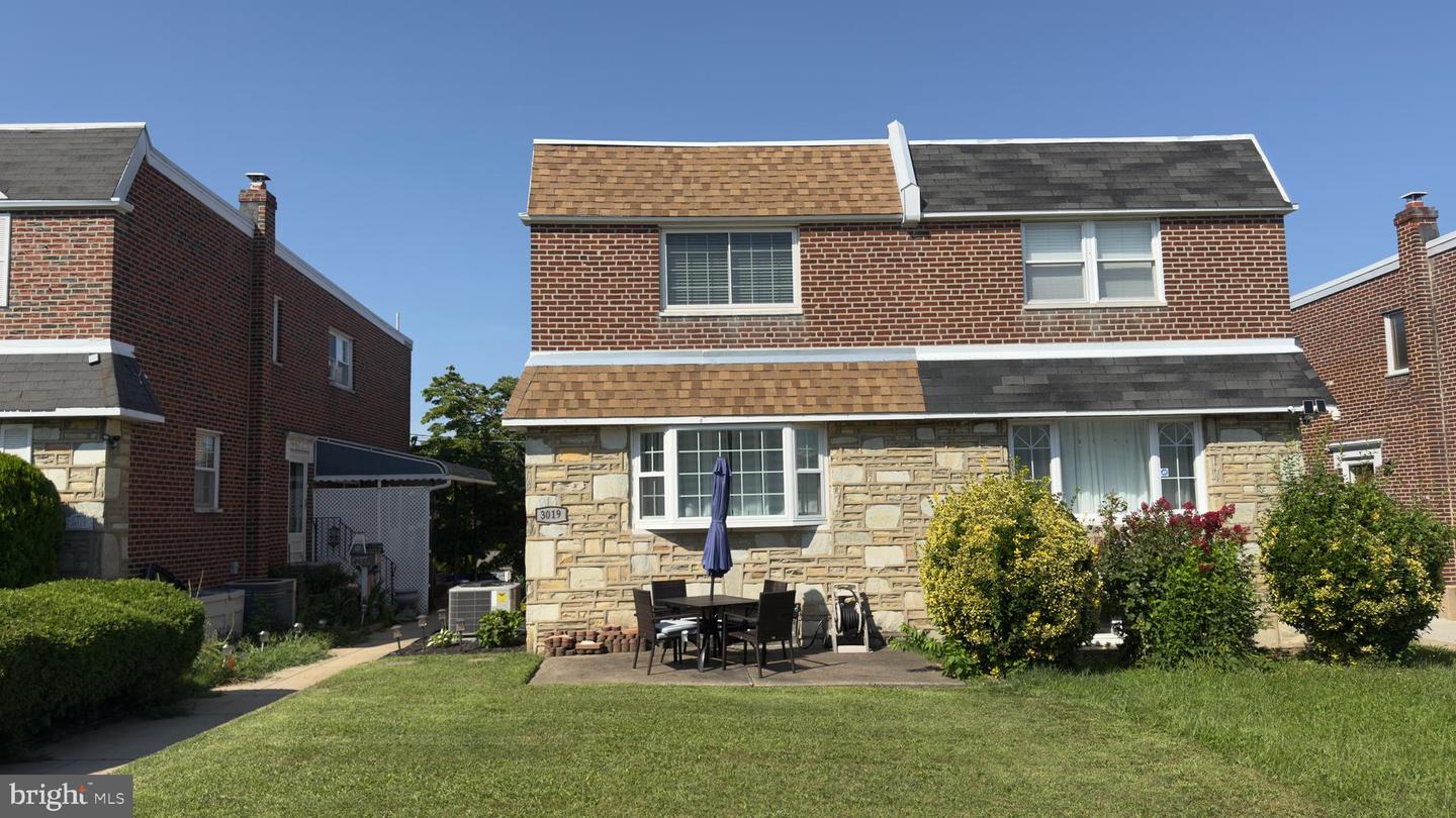 3019 Vista St Property Photo 1