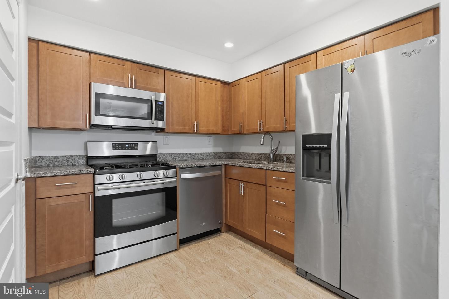 2308 Naudain St #b Property Photo 8