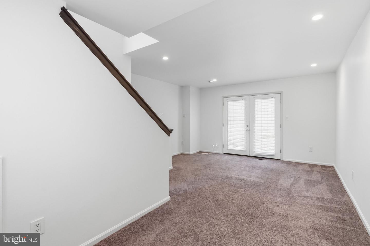 2308 Naudain St #b Property Photo 11