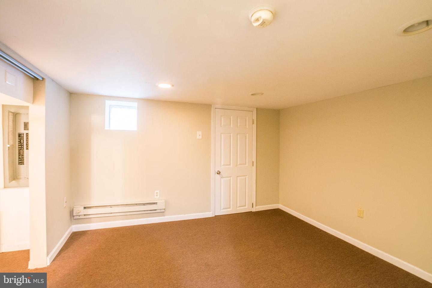 5750 N Lambert St Property Photo 17