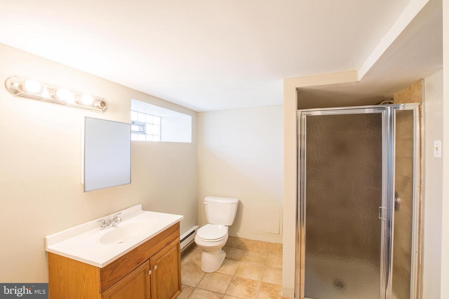 5750 N Lambert St Property Photo 20