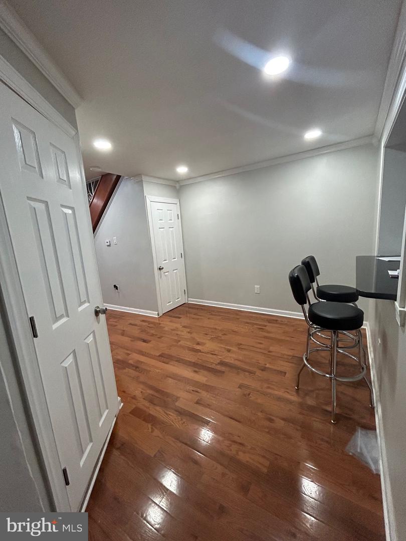 1502 E Berks Property Photo 5