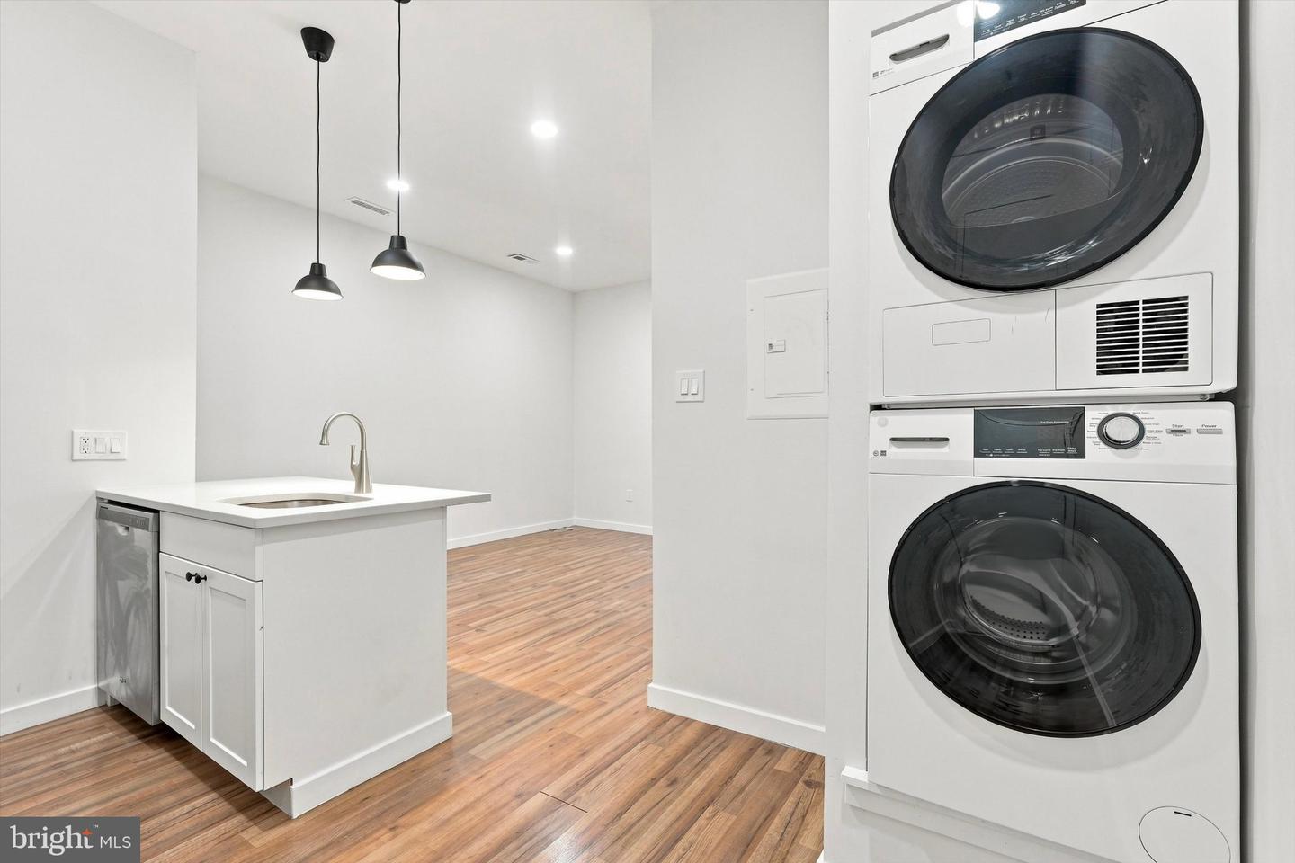1525 Green St #unit 2f Property Photo 2